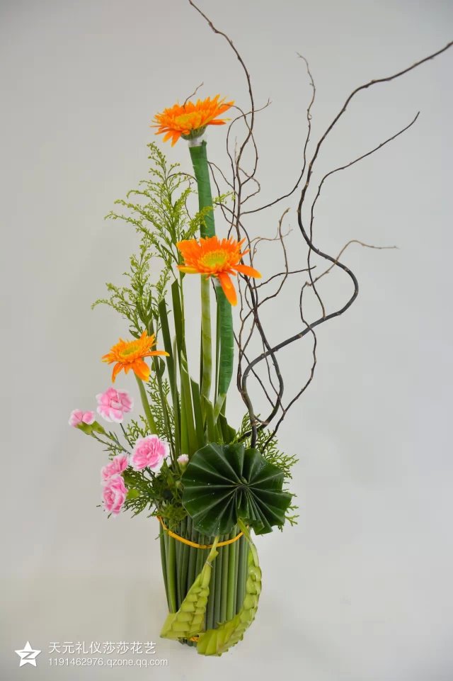 莎莎花艺欧式现代插花设计及交流作品